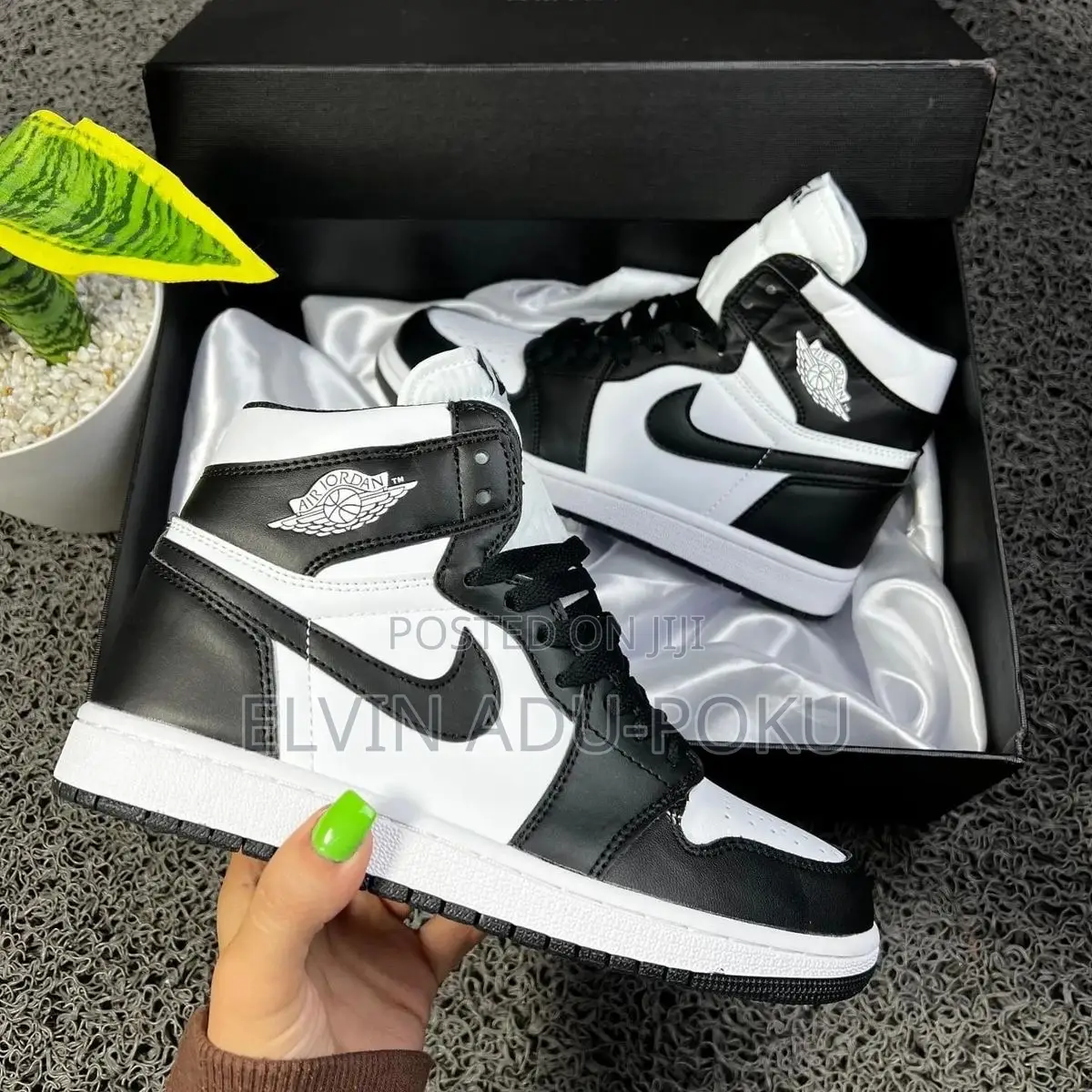 Air Jordan 1 Mid "Panda"