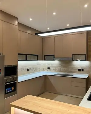 3bdrm House in Community 8, Lake Side Estate for sale