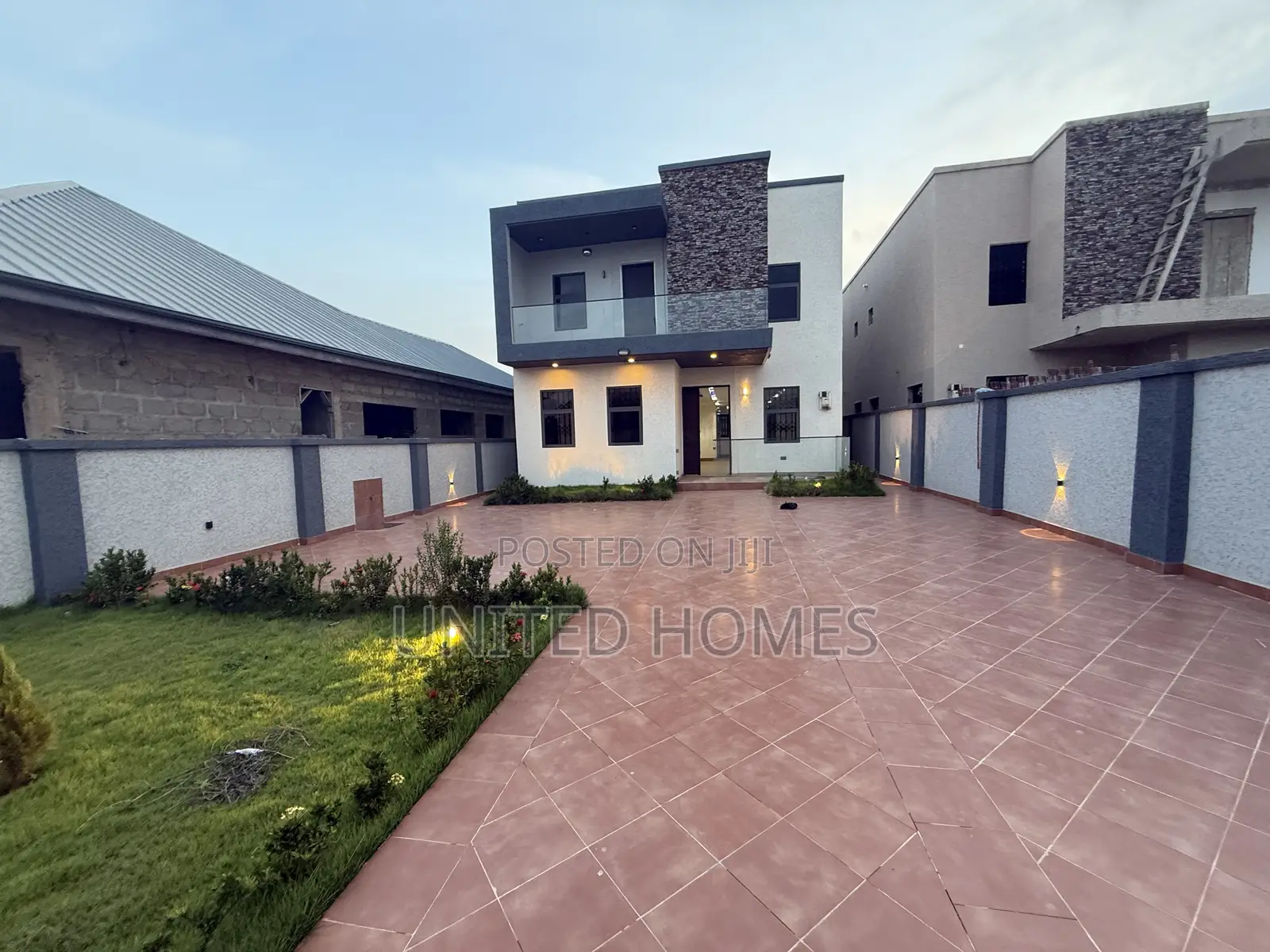 4bdrm House in Ashomang Estate for sale