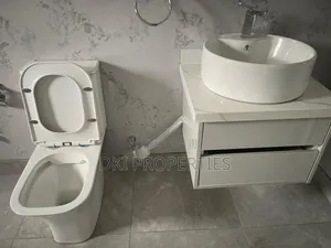 4bdrm House in Dki Properties, East Legon for rent