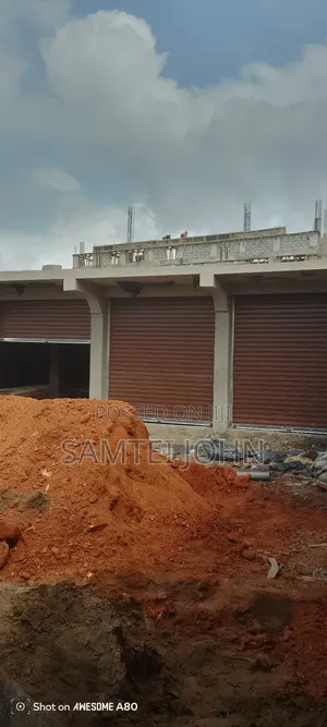 Shop for Rent at Madina