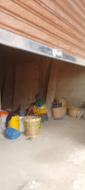 Shop for Rent at Madina