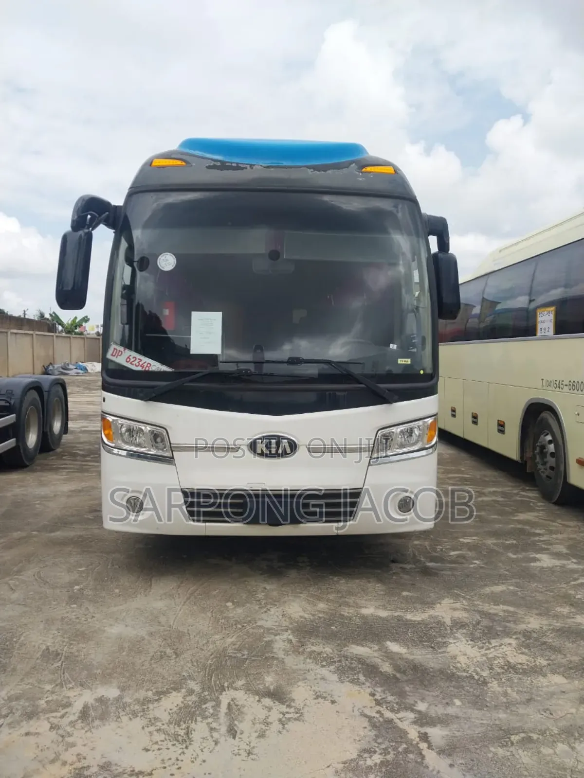 Kia Granbird 2012 White