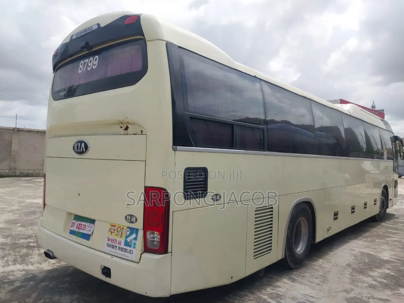 Kia Granbird 2012 White