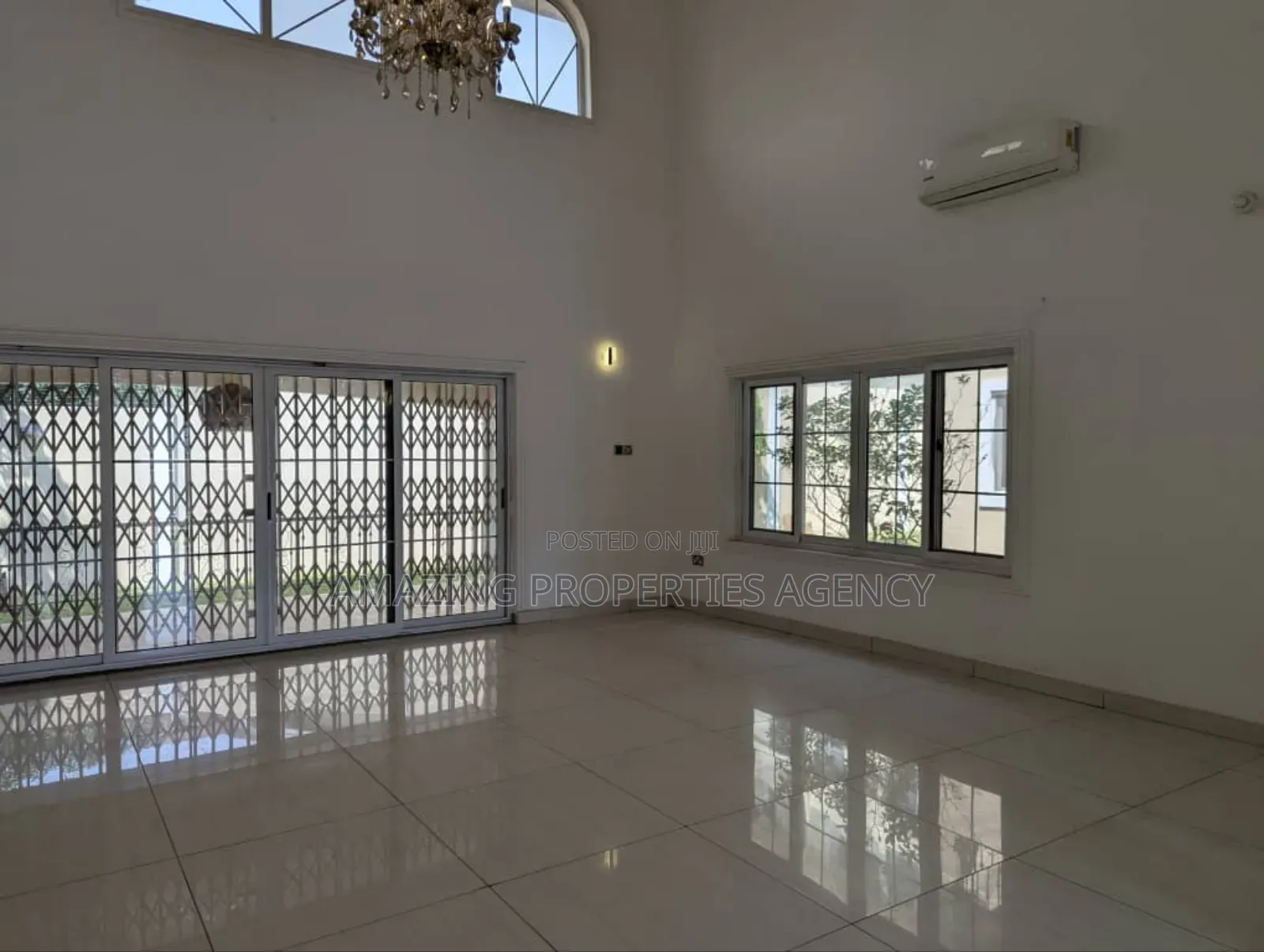 5bdrm House in East Legon for sale