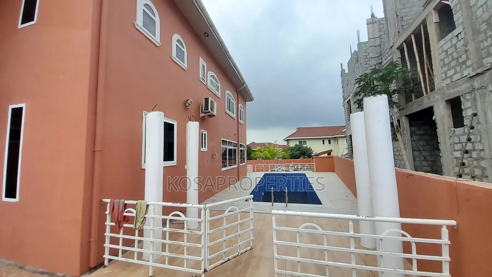 5bdrm House in Adjiringanor West, Adjiriganor for sale