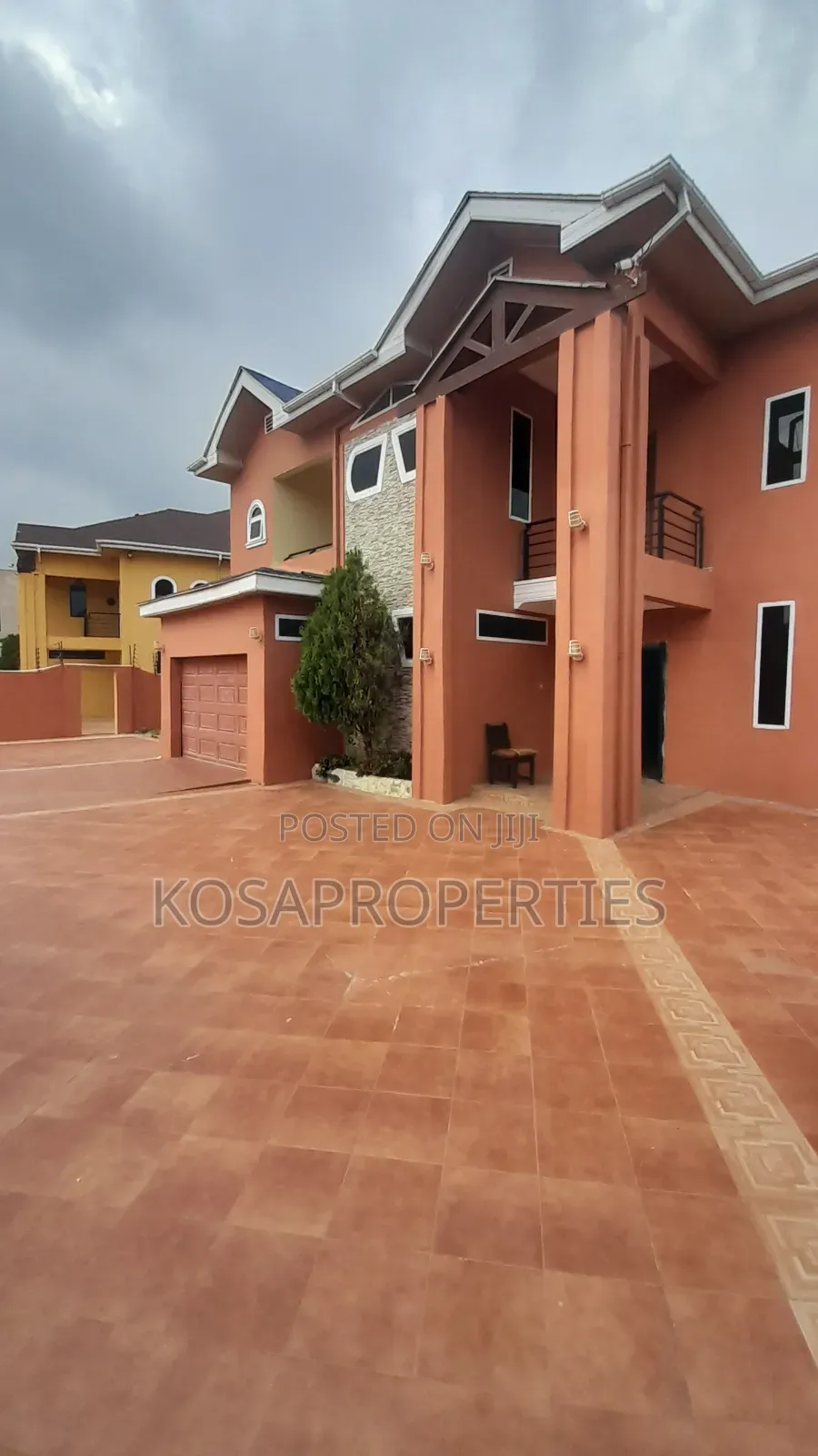 5bdrm House in Adjiringanor West, Adjiriganor for sale