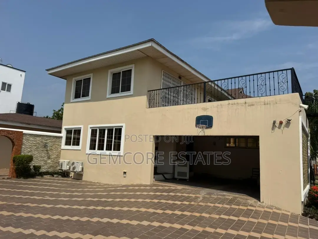6bdrm House in East Legon for sale