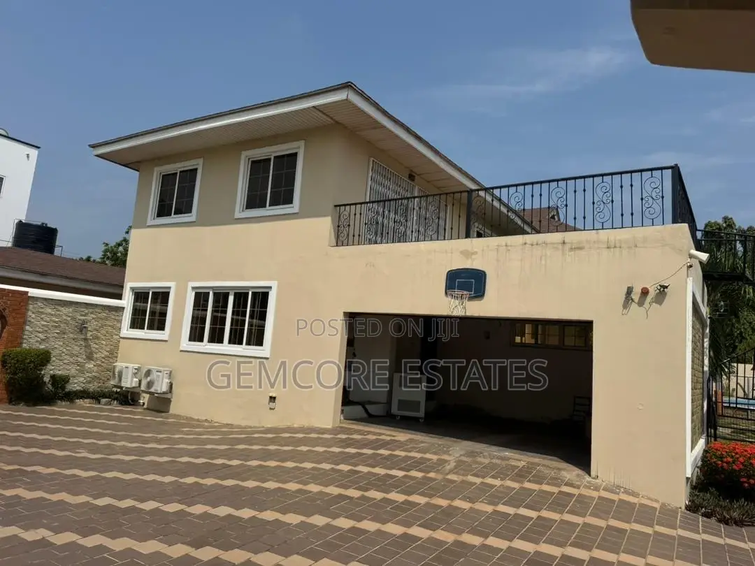 6bdrm House in East Legon for sale