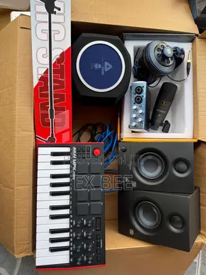 Presonus Ultimate Recording Bundle, Akai Keyboard, Extras