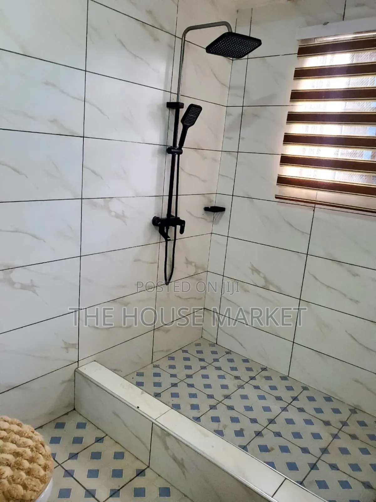 Furnished 2bdrm Block of Flats in Tamso, Tarkwa Nsuaem for rent