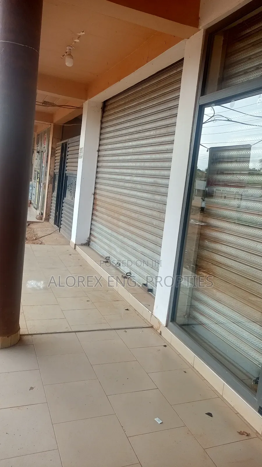Shop for Rent at Oyarifa Teiman