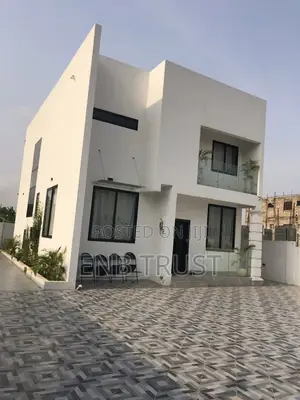 3bdrm House in Pokuase for sale