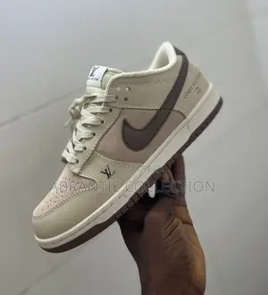 Nike Sb Dunk Low X Louis Vuitton