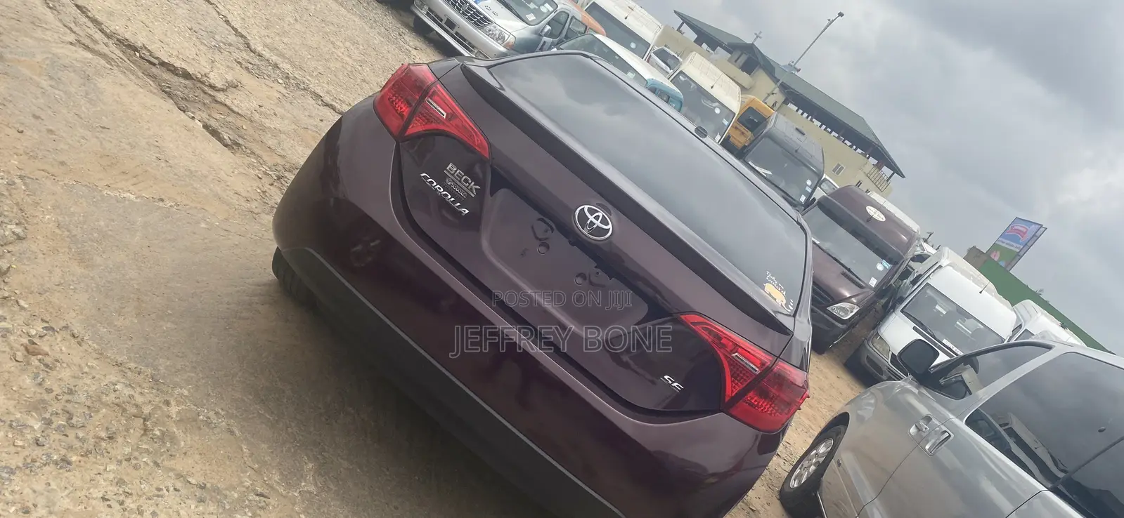 Toyota Corolla SE Special Edition 4dr Sedan (1.8L 4cyl CVT) 2017 Gray