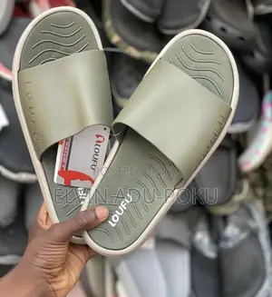 Luofu Olive Green Slides