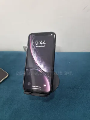 New Apple iPhone XR 128 GB White