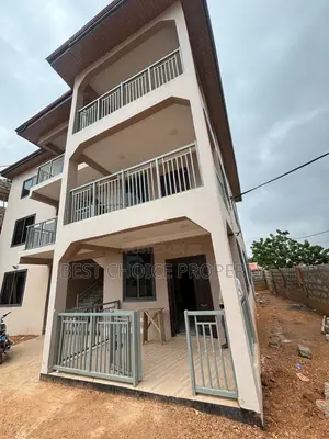 3bdrm Apartment in Community 8 Police, Lake Side Estate for rent
