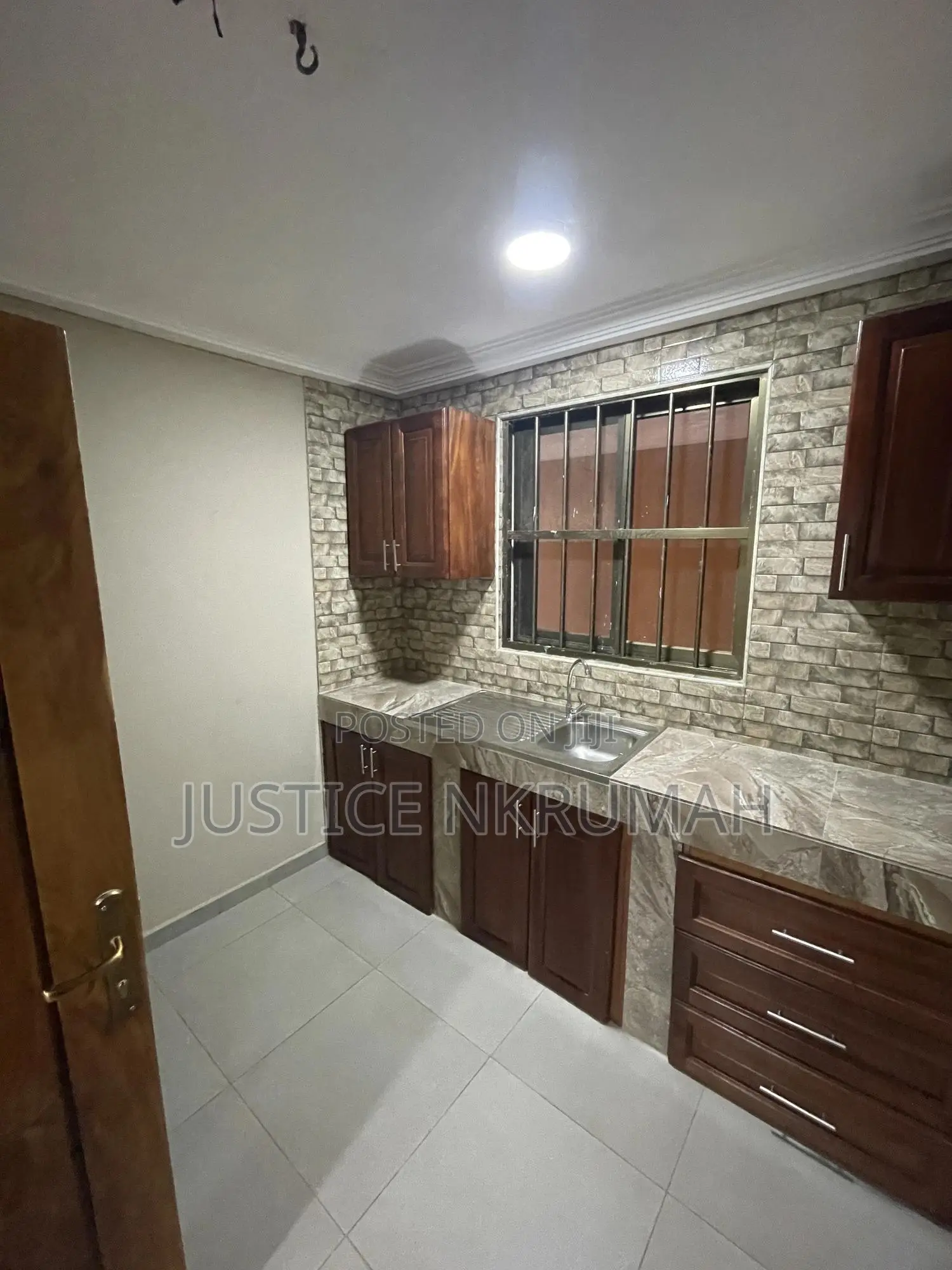 Furnished 2bdrm Apartment in Mr Justice Estate, Old Barrier for rent
