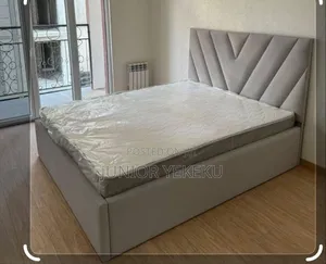 Queen Size Bed With Mattress
