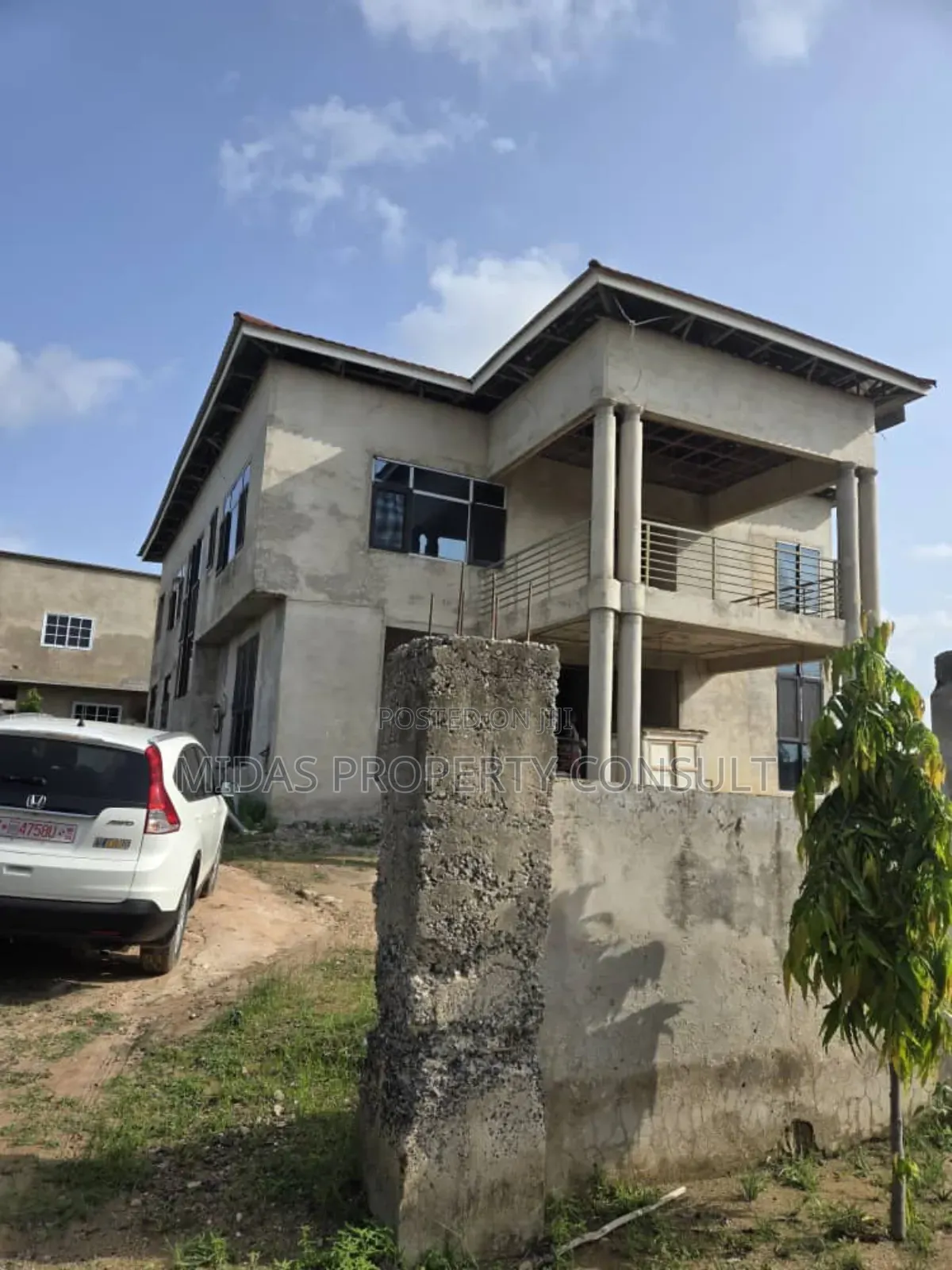 6bdrm House in Community 24, Tema Metropolitan for sale