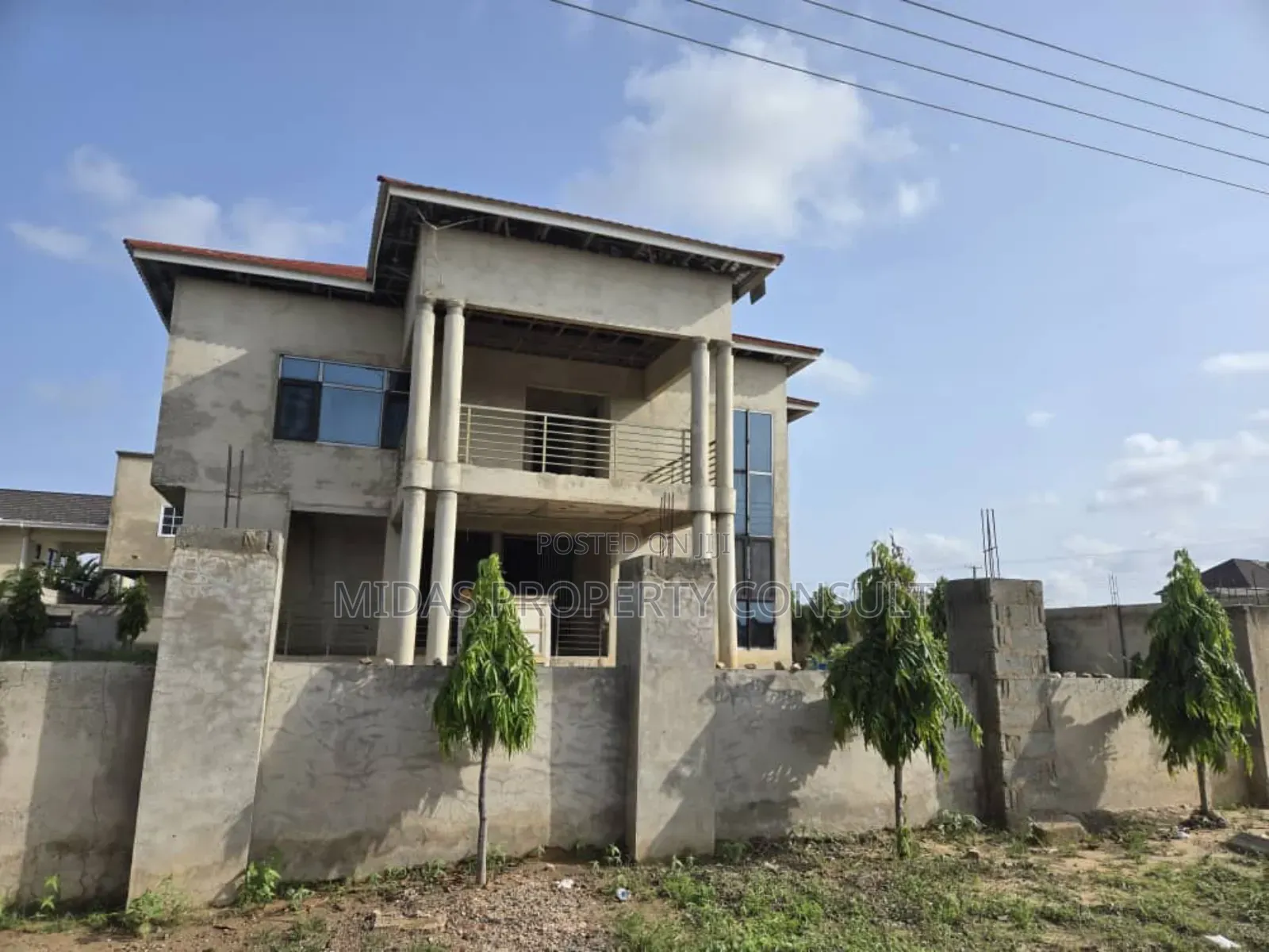 6bdrm House in Community 24, Tema Metropolitan for sale
