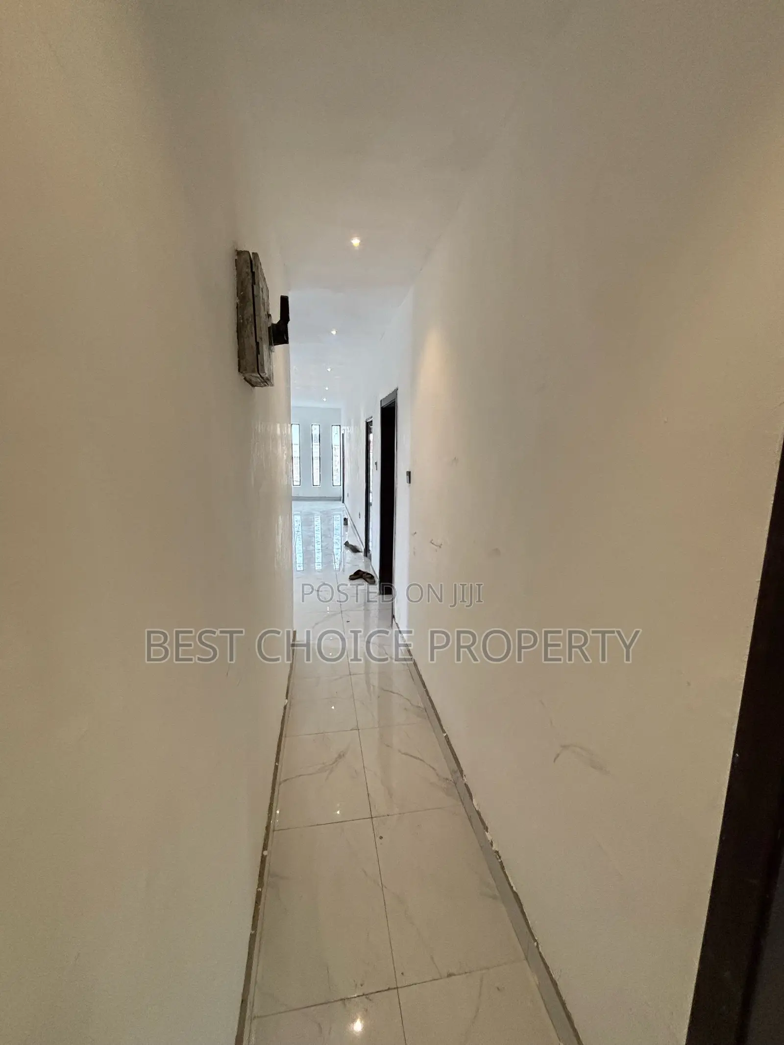 Executive Three Bedroom Available at Lakeside for Sale