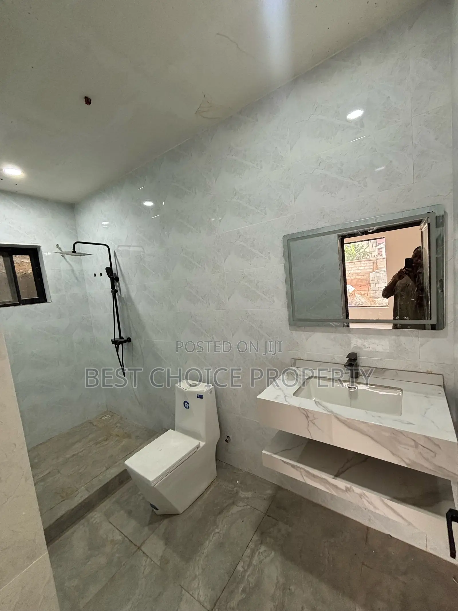 Executive Three Bedroom Available at Lakeside for Sale