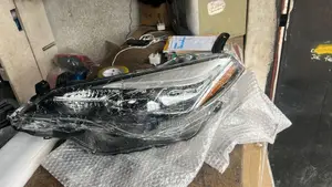 Toyota Corolla:2017 to 2018 Headlights Sports
