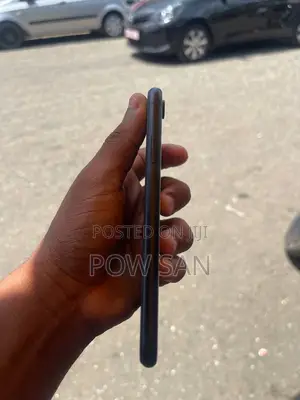Apple iPhone XR 64 GB Black