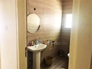 5bdrm House in Millions Properties, Kumasi Metropolitan for sale