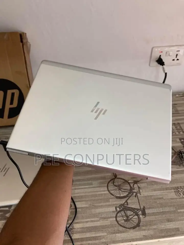 New Laptop HP EliteBook 745 G6 8GB AMD Ryzen 5 SSD 256GB