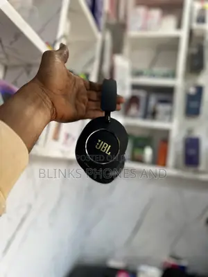JBL Tune 960 Headphones