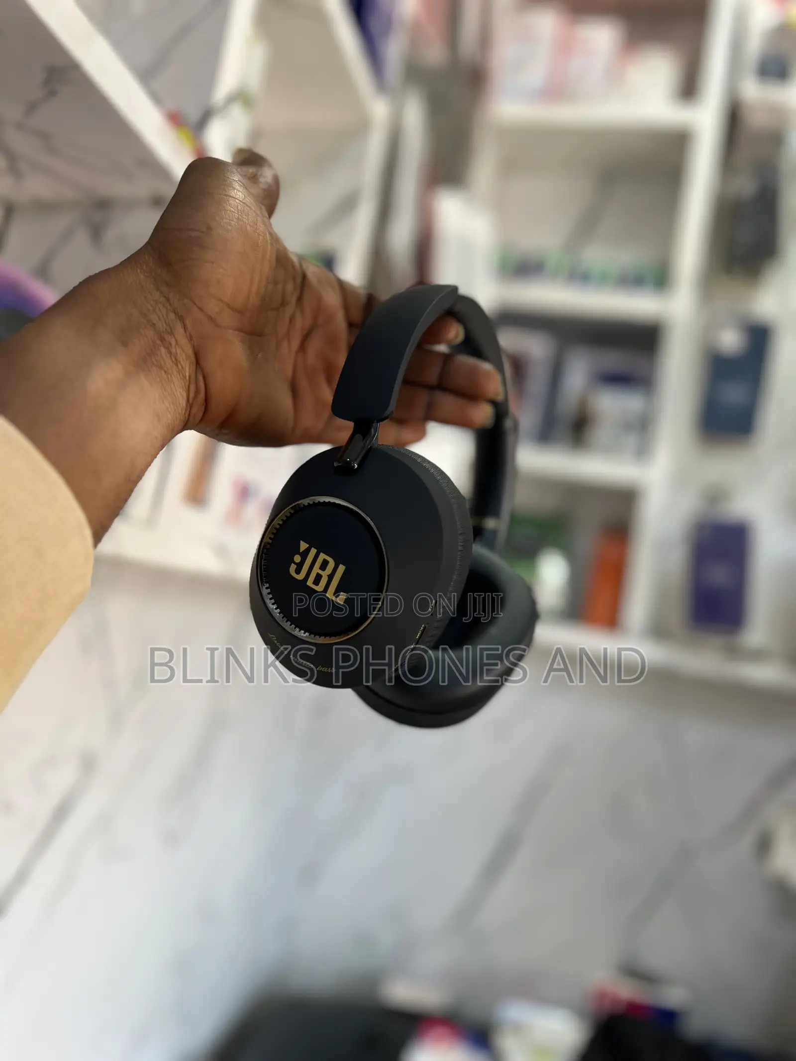 JBL Tune 960 Headphones
