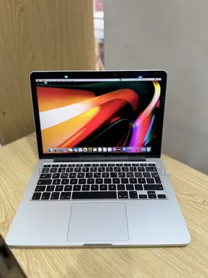 Laptop Apple MacBook Pro 8GB Intel Core i5 SSD 256GB
