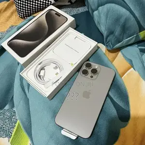 New Apple iPhone 15 Pro Max 256 GB Silver