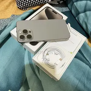 New Apple iPhone 15 Pro Max 256 GB Silver