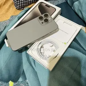 New Apple iPhone 15 Pro Max 256 GB Silver