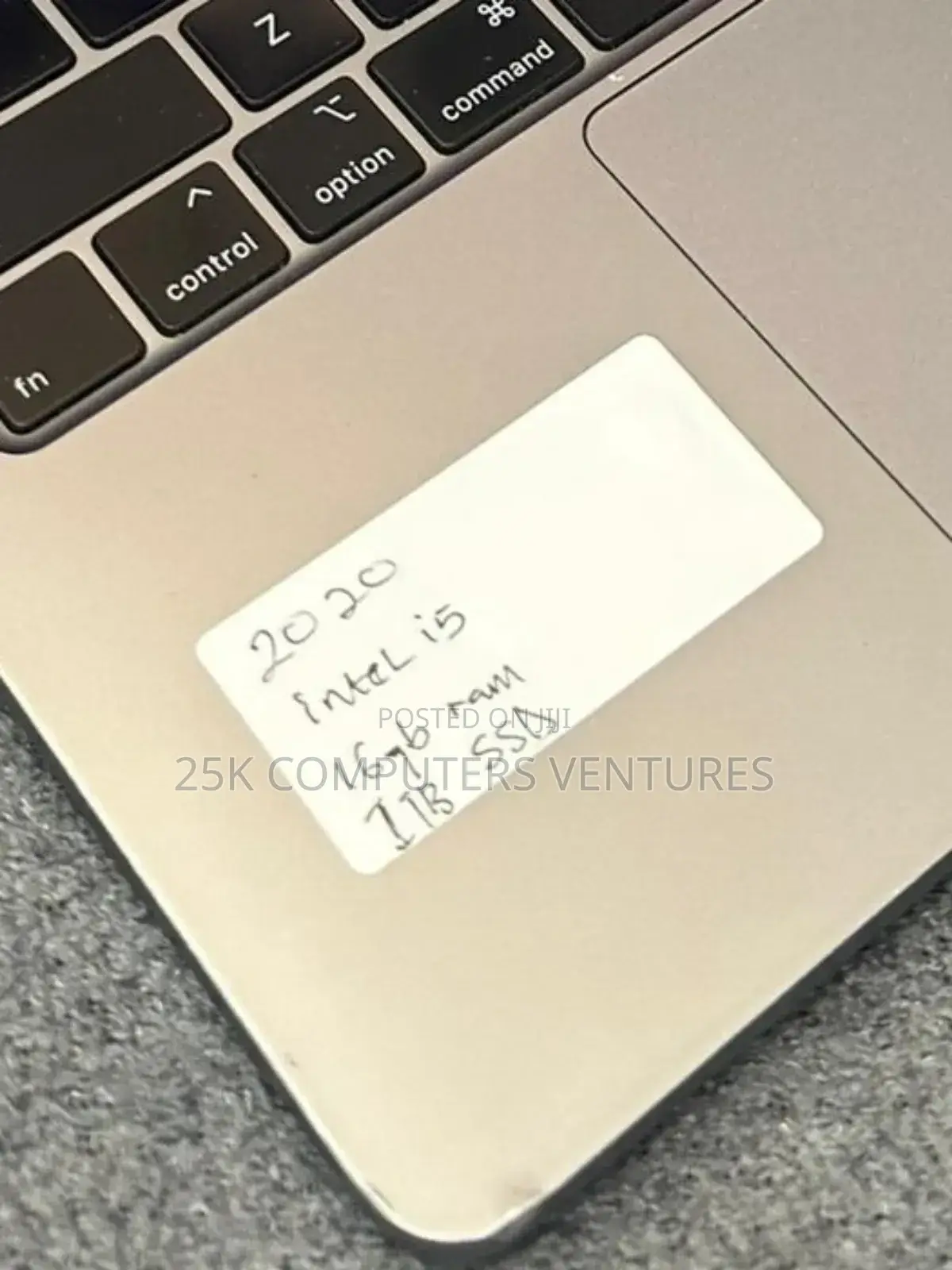 Laptop Apple MacBook Pro 2020 16GB Intel Core i5 SSD 1T