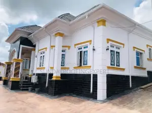 Best White Rain Gutter and Pipe Material