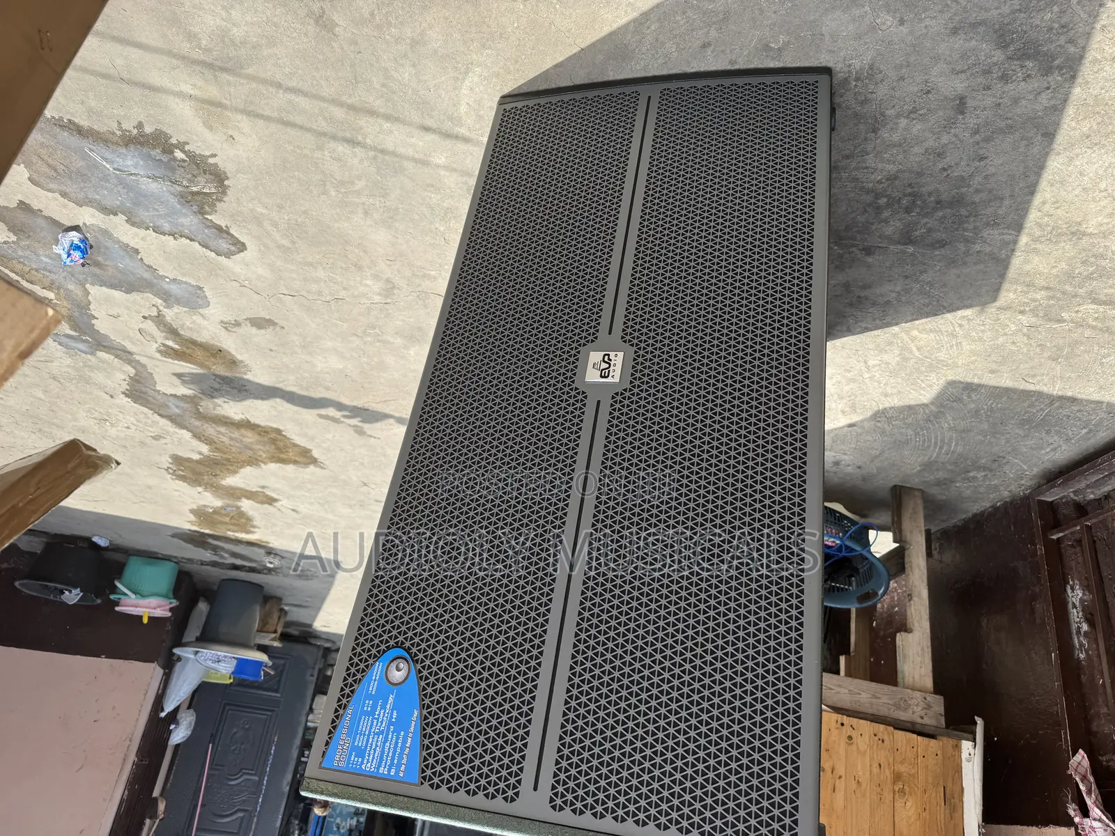Lud 2(Pairs)Line Arrays and Bass With Full Amplifier Set