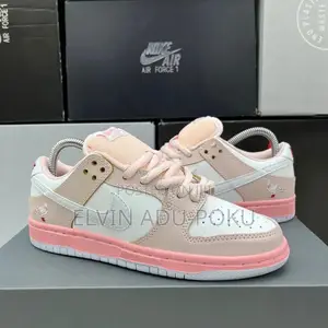 Nike Dunk Low “Pink Corduroy” Sneakers
