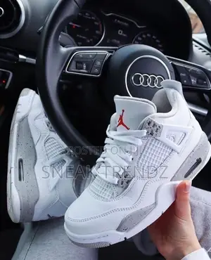 Air Jordan R4 Oreo White Grey