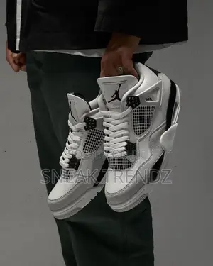 Air Jordan R4 Military Black