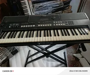 Yamaha PSR E433