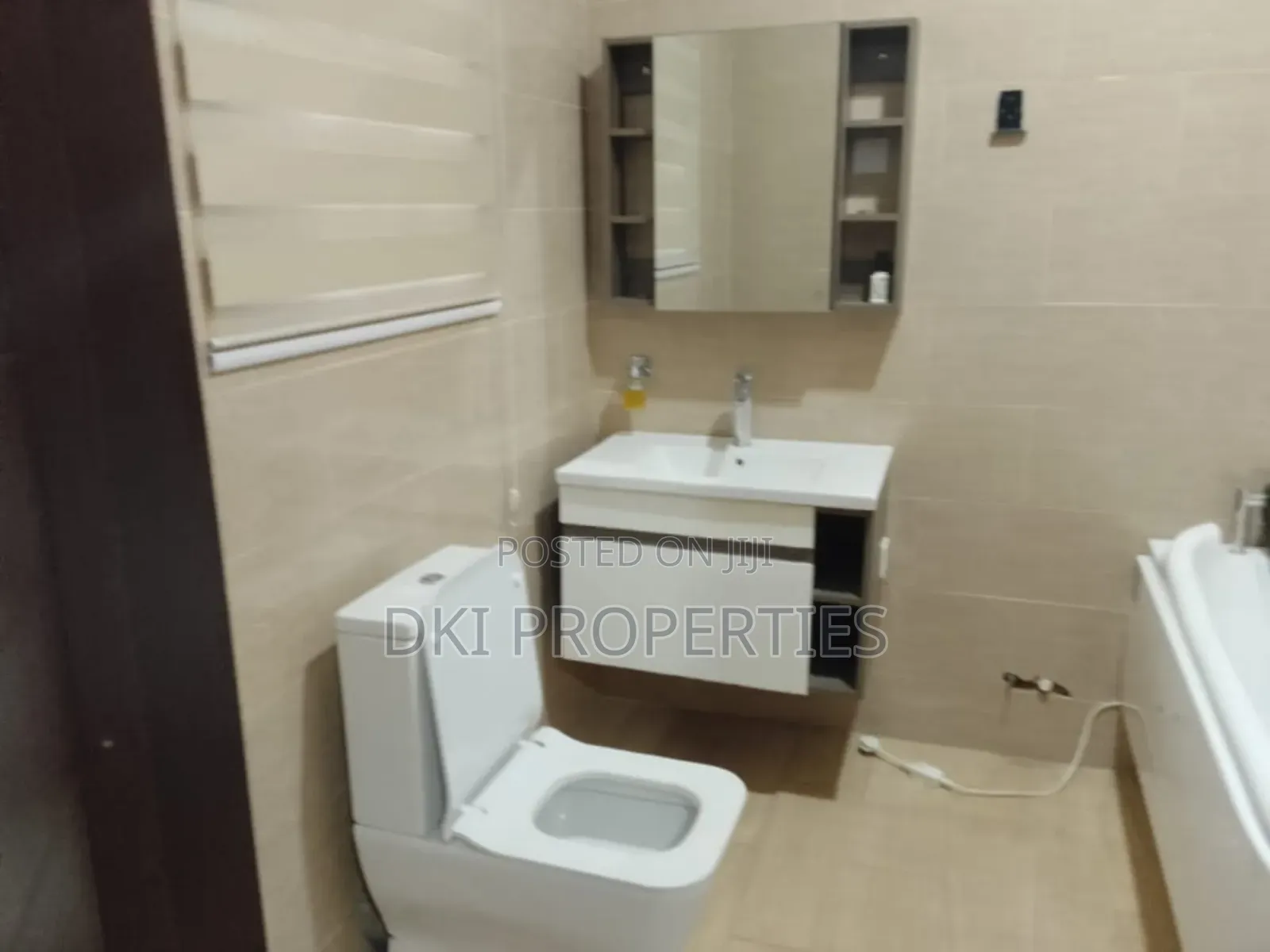 4bdrm House in Dki Properties, Oyibi for sale
