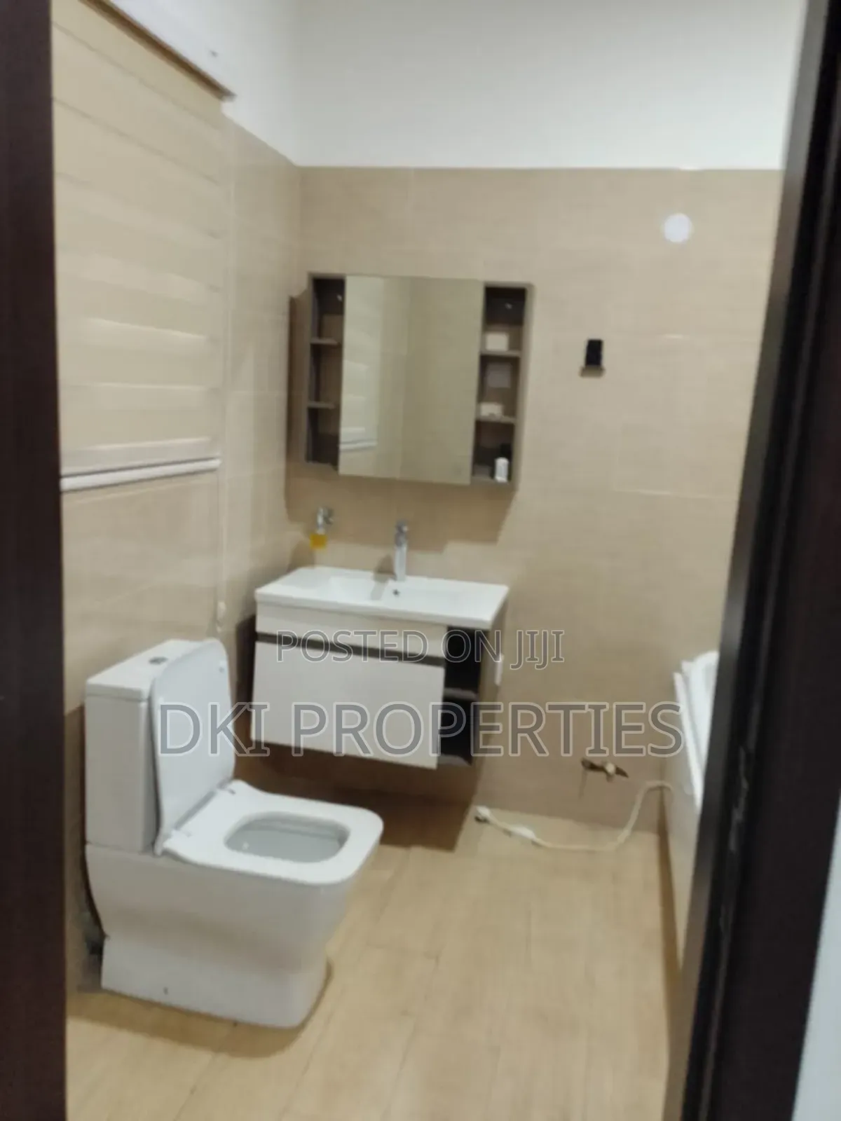 4bdrm House in Dki Properties, Oyibi for sale