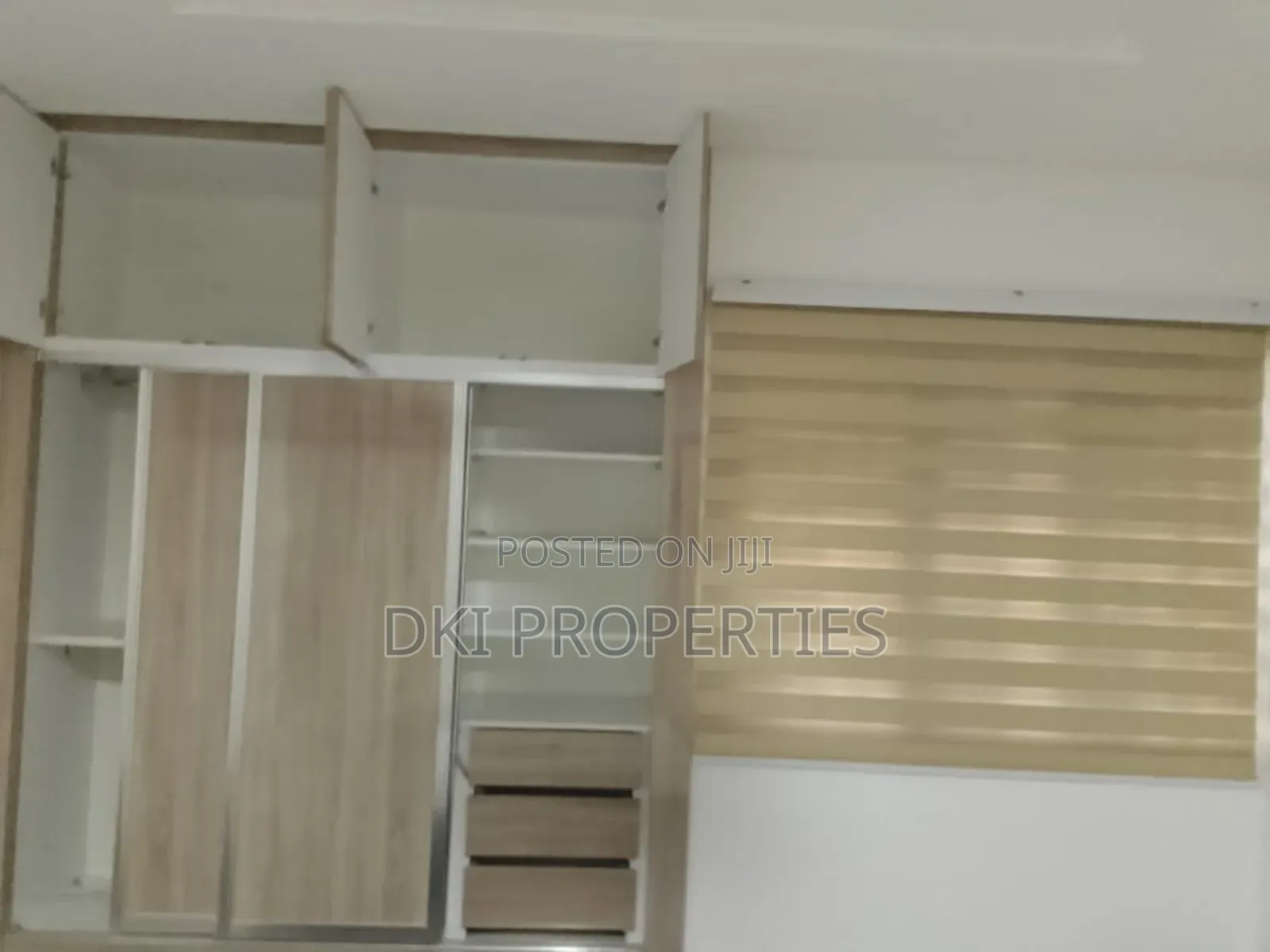4bdrm House in Dki Properties, Oyibi for sale