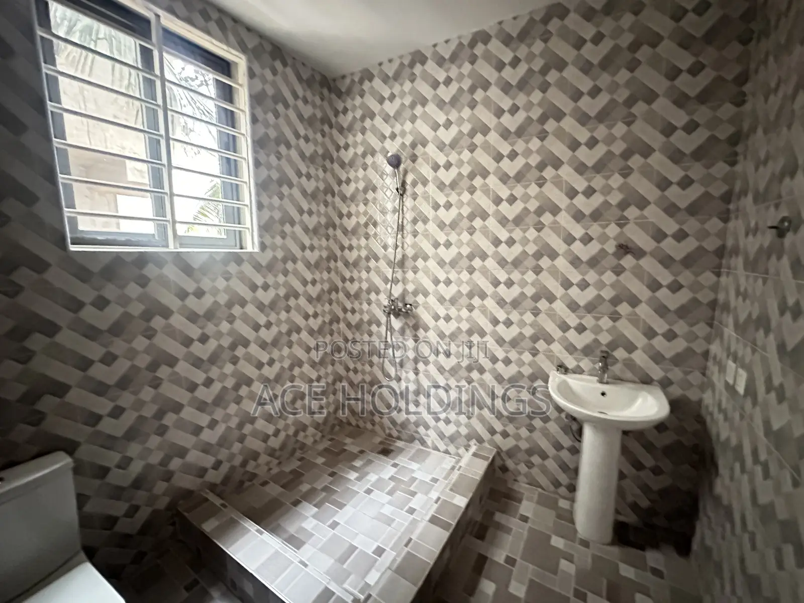 3bdrm Apartment in East Legon Hills for rent