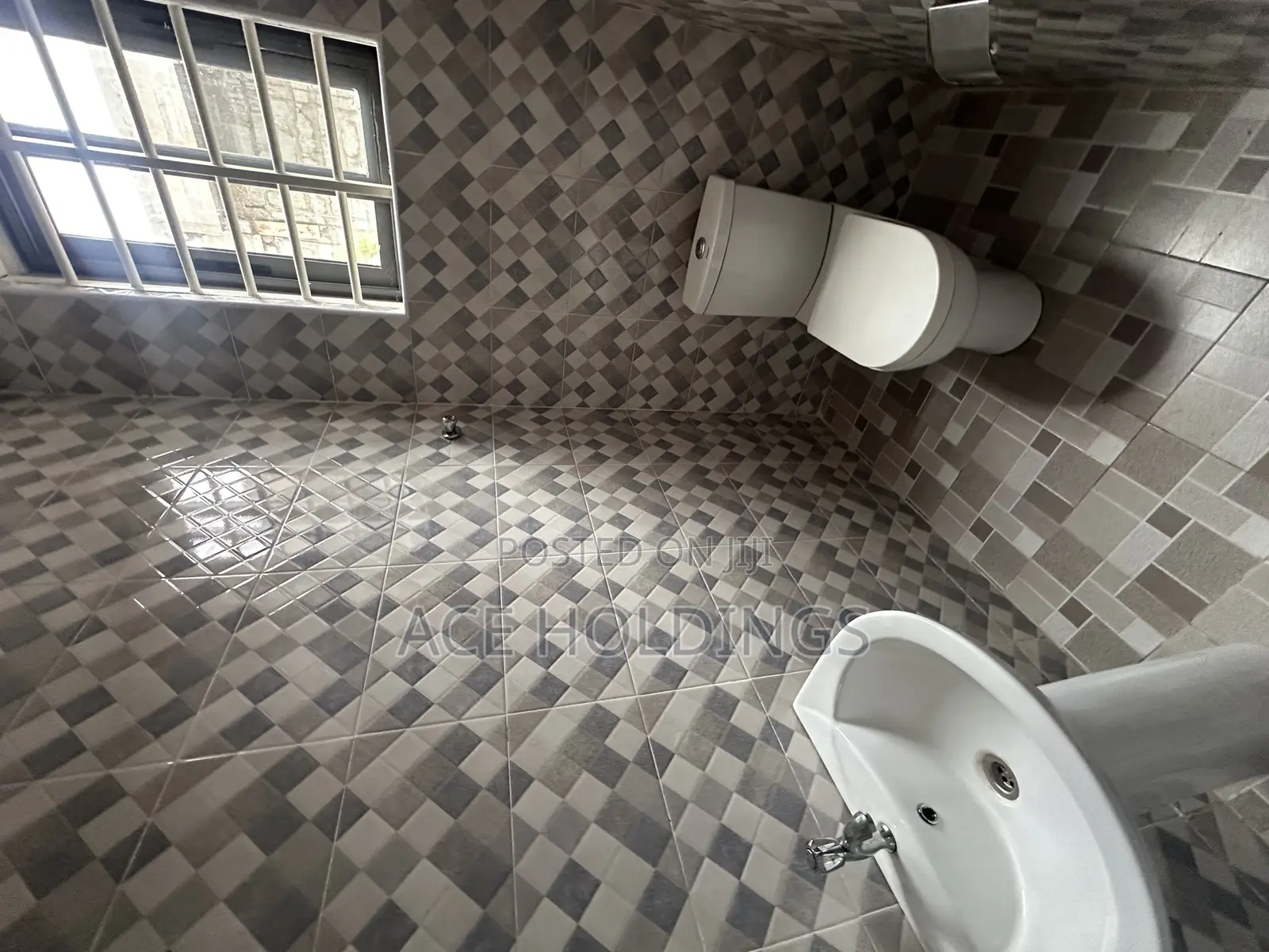 3bdrm Apartment in East Legon Hills for rent